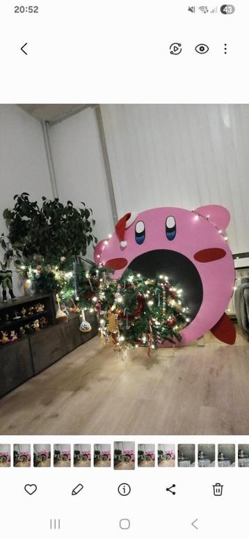 Kirby eet kerstboom beschikbaar voor biedingen