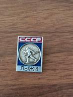 R 010 Vintage CCCP Ski Speldje, Verzamelen, Speldjes, Pins en Buttons, Ophalen of Verzenden, Gebruikt, Sport, Speldje of Pin