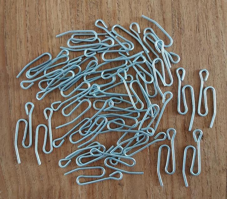 40 metalen gordijn haken / profiel haken / kuif haken, Huis en Inrichting, Stoffering | Gordijnen en Lamellen, Nieuw, Ophalen of Verzenden