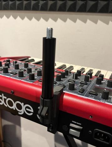 Nord Stage 3 houder om iPad te monteren beschikbaar voor biedingen