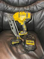 De walt tacker 18v met lader en accu, Ophalen of Verzenden, Gebruikt