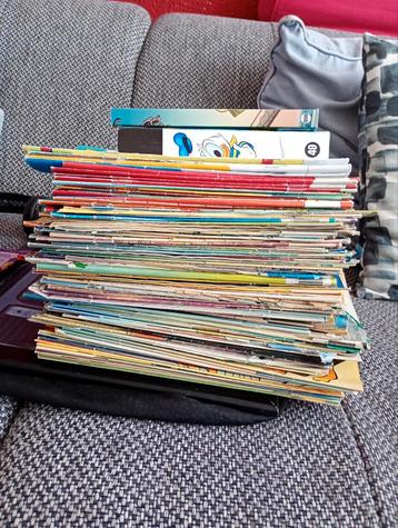 Grote stapel Donald Ducks incl pockets  beschikbaar voor biedingen