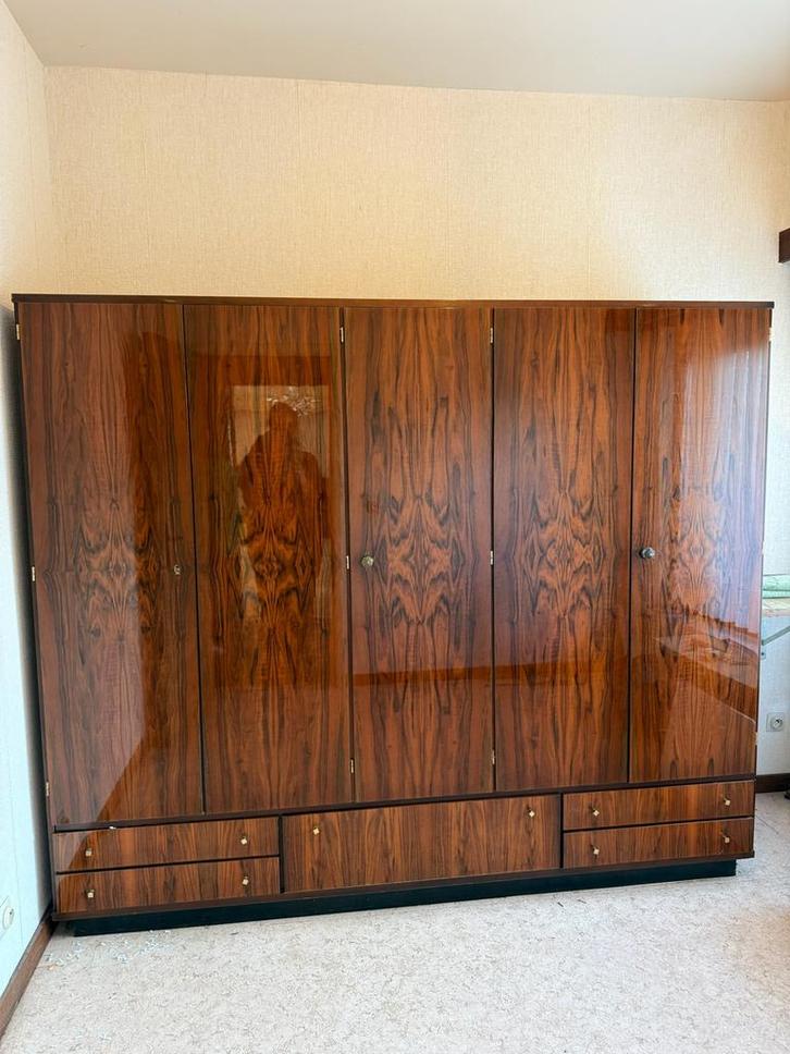 Gratis- grote vintage slaapkamer kast- jaren 60-70, Huis en Inrichting, Kasten | Kledingkasten, Gebruikt, 200 cm of meer, 200 cm of meer
