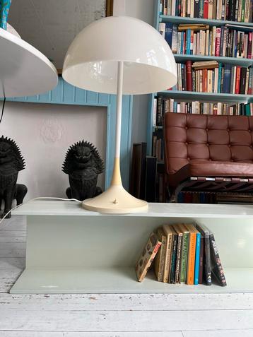 Handgemaakte Vintage Boekenplank beschikbaar voor biedingen