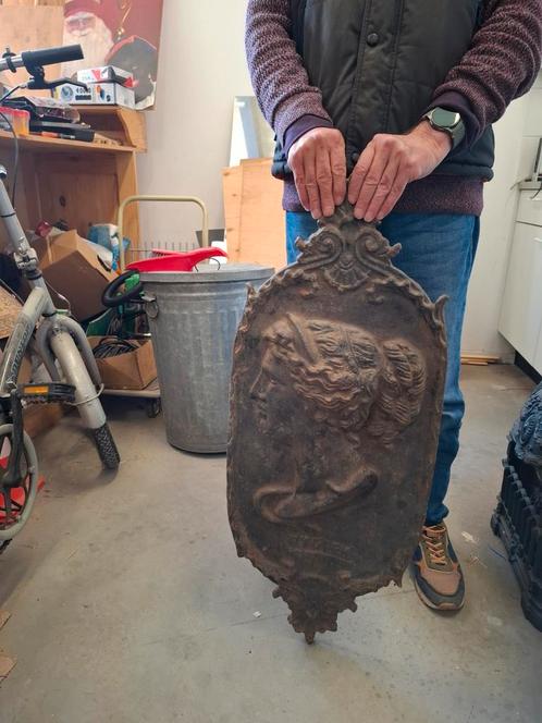2x gietijzeren plaquettes Asklepios en dochter Hygieia, Tuin en Terras, Tuinwanddecoratie, Gebruikt, Ophalen