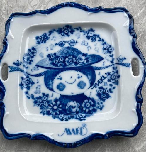 Vintage Maki Miyoshi plate Original Japanese Artist Japan, Antiek en Kunst, Curiosa en Brocante, Verzenden