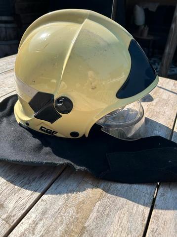 MSA Brandweerhelm beschikbaar voor biedingen