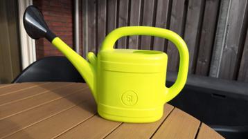 Kleine groene gieter 5 liter groen
 beschikbaar voor biedingen