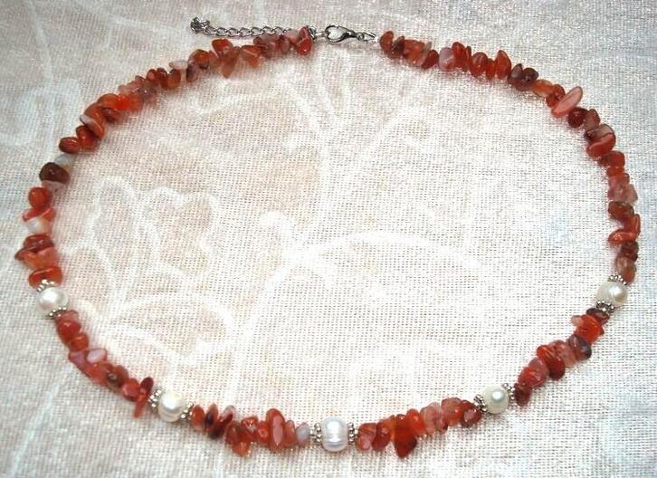 Ketting van carneool en echte parels, Sieraden, Tassen en Uiterlijk, Kettingen, Nieuw, Steen of Mineraal, Overige kleuren, Met edelsteen