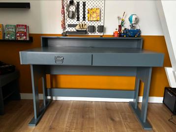 Coming Kids bureau beschikbaar voor biedingen