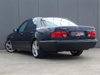 Mercedes-Benz E-Klasse 240 Avantgarde * YOUNGTIMER !, Automaat, Achterwielaandrijving, Zwart, Blauw