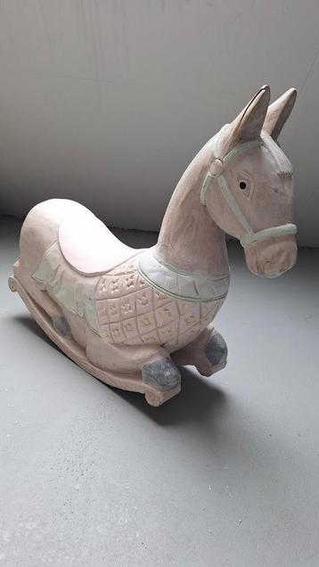 Massief Houten Hobbelpaard beschikbaar voor biedingen