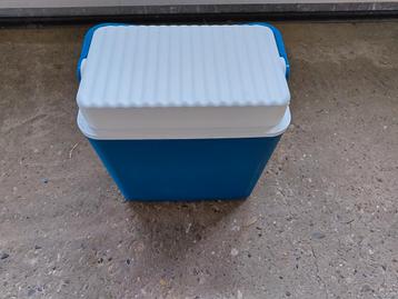 Nette koelbox beschikbaar voor biedingen