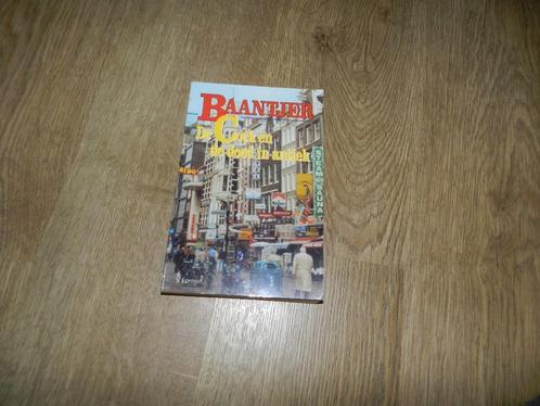 Baantjer 51 De Cock en de dood in antiek, Boeken, Detectives, Zo goed als nieuw, Ophalen of Verzenden