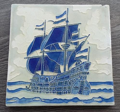 Om 1940 - 1950 Schip VOC Zeilschip Cloisonne Westraven Tegel, Antiek en Kunst, Antiek | Wandborden en Tegels, Ophalen of Verzenden