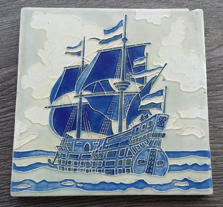 Om 1940 - 1950 Schip VOC Zeilschip Cloisonne Westraven Tegel, Antiek en Kunst, Antiek | Wandborden en Tegels, Ophalen of Verzenden