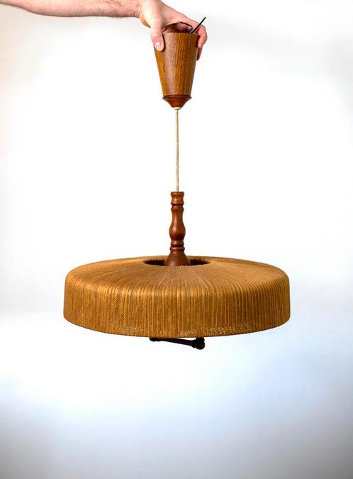 Vintage Temde Raffia Jaren ‘60 Hanglamp prachtige staat, Huis en Inrichting, Lampen | Hanglampen, Gebruikt, 50 tot 75 cm, Overige materialen