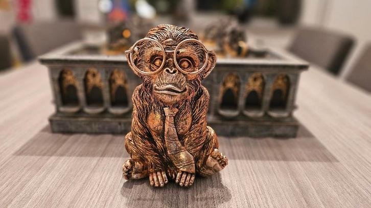 Decoratie Beeld Van Aap Met Bril! Bronskleurig! NIEUW!, Verzamelen, Beelden en Beeldjes, Nieuw, Overige typen, Ophalen of Verzenden