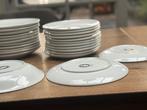 VT Wonen Borden - 36 delig - Offwhite, Huis en Inrichting, Keuken | Servies, Ophalen, Zo goed als nieuw, Bord(en), Effen