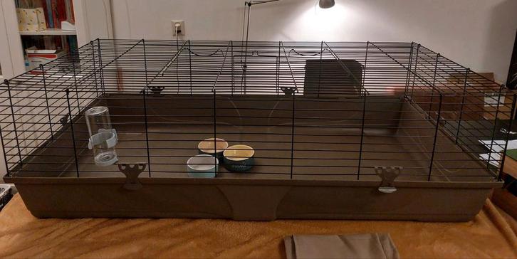 Mooie ruime Cavia kooi 140 cm x 70 cm met diepe schone bak, Dieren en Toebehoren, Knaagdieren en Konijnen | Hokken en Kooien, Gebruikt