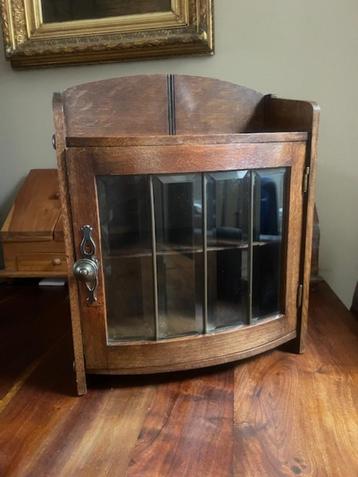 Vintage art deco kastje, hangkastje/vitrinekastje 1930 beschikbaar voor biedingen
