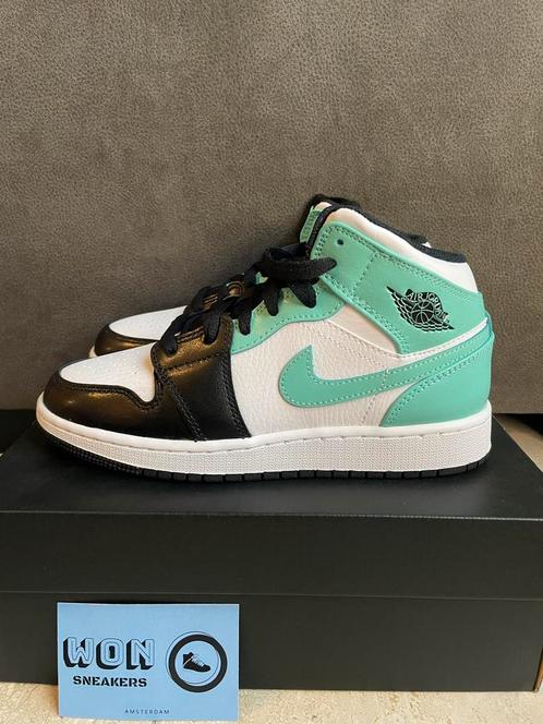 ✅ Nike Jordan 1 Mid Tropical Twist Igloo Green EU 35,5, Kleding | Dames, Schoenen, Nieuw, Sneakers of Gympen, Groen, Ophalen of Verzenden