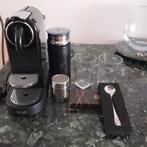 Nespresso Magimix koffiezetapparaat met melkopschuimer ., Ophalen of Verzenden, Zo goed als nieuw