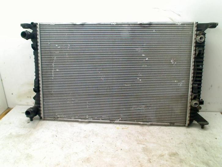 RADIATEUR Audi A4 Avant (B8) (01-2007/12-2015) (8K0121251AH), Auto-onderdelen, Airco en Verwarming, Audi, Gebruikt