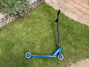 Stunt step blauw beschikbaar voor biedingen