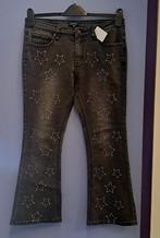Nikkie grijs zwarte jeans + zilveren sterren wijd mt M 39691