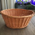 Rieten  mand. ovaal  60 x 45 cm, Ophalen, Zo goed als nieuw, Ovaal, Riet