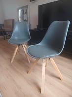 2 eetkamerstoelen, Huis en Inrichting, Stoelen, Ophalen, Gebruikt, Grijs, Twee