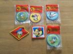 Zes nieuwe Vintage DISNEY emblemen / badges, Verzamelen, Disney, Nieuw, Overige figuren, Kleding of Textiel, Verzenden