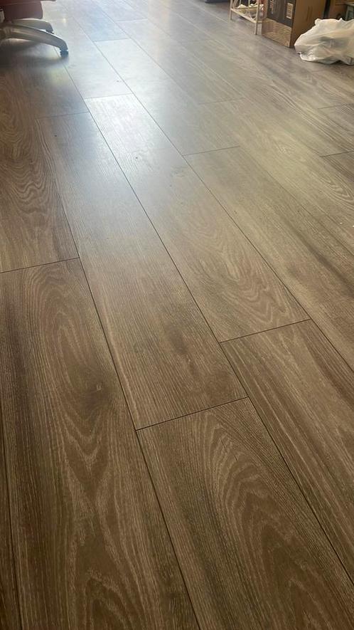 Laminaat country V4 grijs oppvl.92,6m2, Doe-het-zelf en Verbouw, Vloerdelen en Plavuizen, Zo goed als nieuw, Laminaat, Hout, 50 tot 150 cm