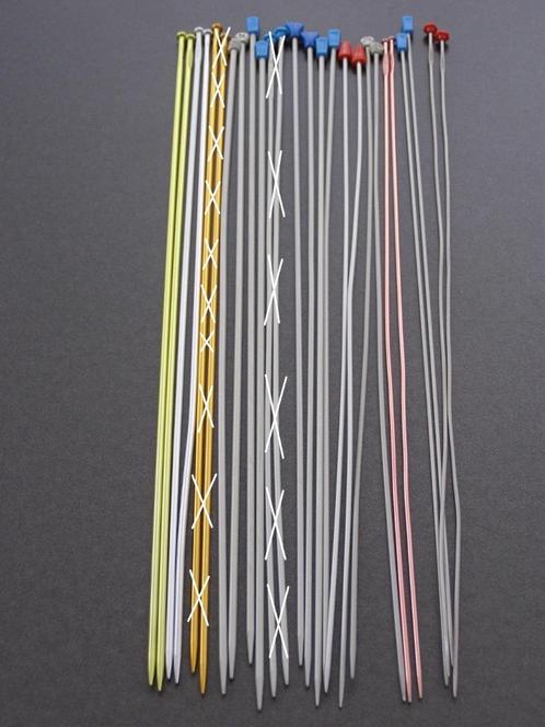 Breinaalden, mt 3½, 3, 2½, 2; 11 sets van 2 met knop, Hobby en Vrije tijd, Breien en Haken, Gebruikt, Breien, Naald, Ophalen of Verzenden