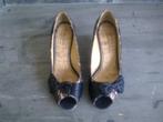 Damesschoenen peeptoe kant zwart goud strikje wedge maat 39, Zwart, Overige typen, Nieuw, Ophalen of Verzenden