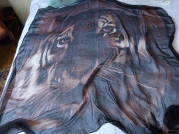 Loro Piana grote mousseline zijden stola, sjaal, 125/125 cm beschikbaar voor biedingen
