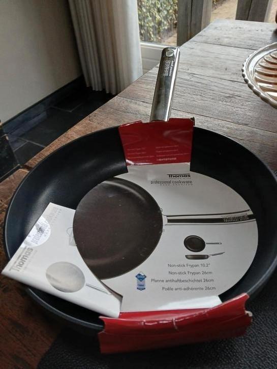 Thomas Rosenthal nieuwe pan 26 cm nieuwe braadpan, Huis en Inrichting, Keuken | Potten en Pannen, Nieuw, Koekenpan of Braadpan