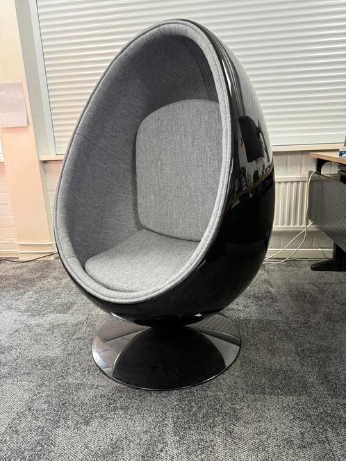 Egg Chair, Huis en Inrichting, Stoelen, Zo goed als nieuw, Eén, Overige materialen, Zwart, Ophalen