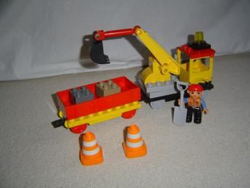 duplo reparatietrein met wagon beschikbaar voor biedingen
