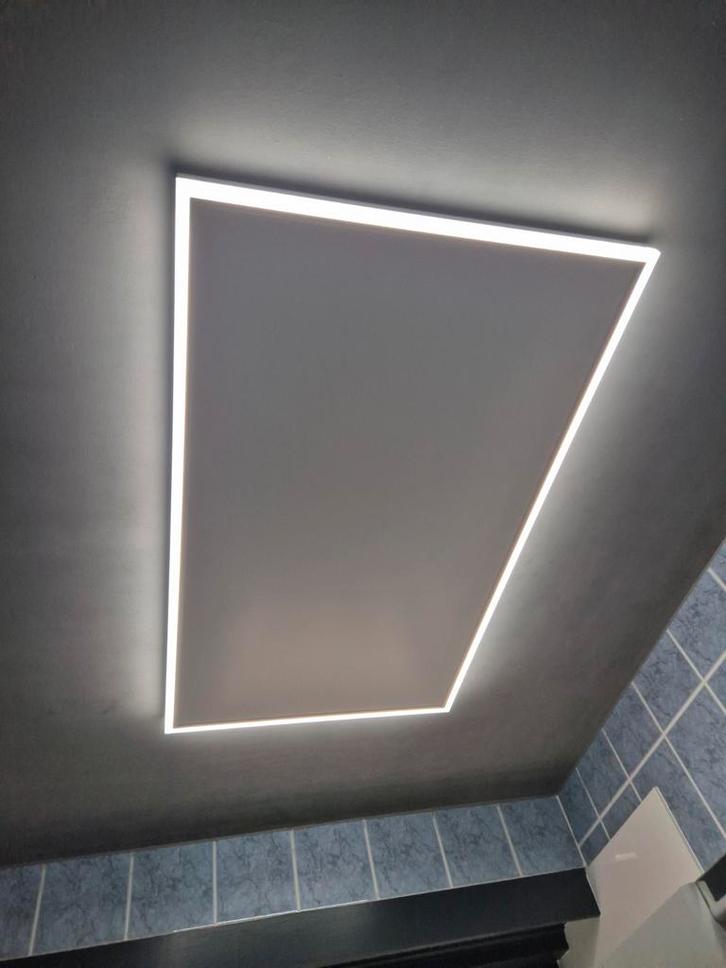 Infrarood Paneel met LED Verlichting 700W, Huis en Inrichting, Kachels, Zo goed als nieuw, Hangend, Overige soorten, Elektrisch