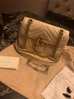 Gucci marmont crossbodytas. Aankoopbon aanwezig., Sieraden, Tassen en Uiterlijk, Tassen | Damestassen, Ophalen of Verzenden, Zo goed als nieuw