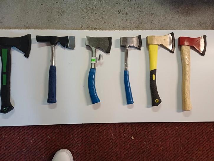 Nieuwe Hakbijltjes - 7,50 euro per stuk, Doe-het-zelf en Verbouw, Gereedschap | Handgereedschap, Nieuw, Ophalen of Verzenden