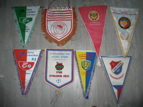 diverse vintage voetbal vaantjes periode jaren 70 tem 80, Verzamelen, Sportartikelen en Voetbal, Gebruikt, Vaantje of Sjaal, Ophalen