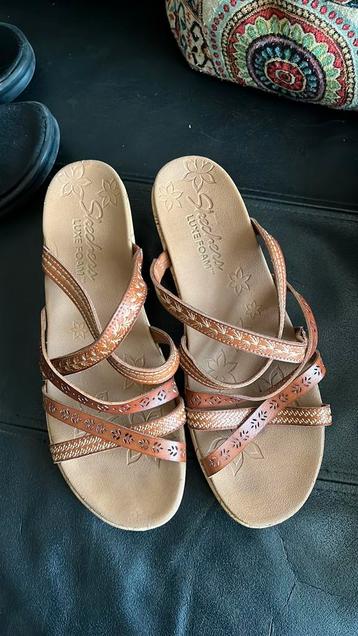 Bruin leren Skechers slippers met sleehak maat 42 beschikbaar voor biedingen