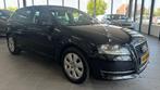 Audi A3 Sportback 1.2 TFSI Attraction Pro Line leer clima cr, Voorwielaandrijving, Euro 5, Gebruikt, Zwart