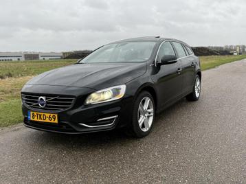 Volvo V60 2.4 D6 AWD Plug-In Hybrid Summum|PANO|TREKHAAK|17' beschikbaar voor biedingen