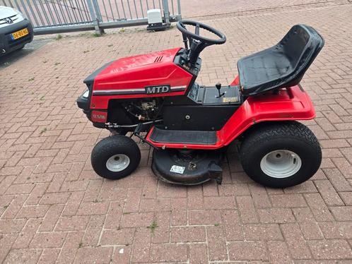 Zitmaaier mtd
Moter 12/5 pk
Maaidek zijlosser mulch, Tuin en Terras, Grasmaaiers, Zo goed als nieuw, 50 cm of meer, Cirkelmaaier