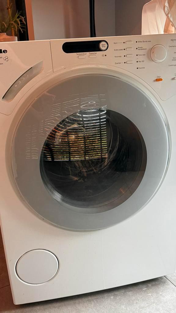 Miele wasmachine 6 kg gratis afhalen, Witgoed en Apparatuur, Wasmachines, Gebruikt, 6 tot 8 kg, 85 tot 90 cm, 1200 tot 1600 toeren