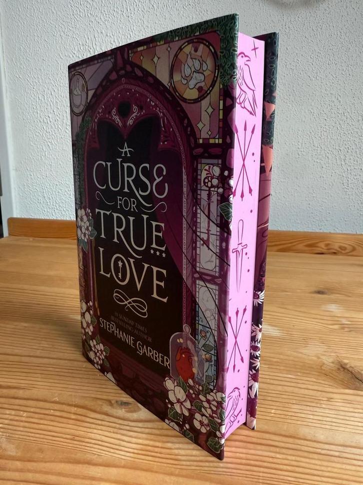 Signed Special Fairyloot of A Curse For True Love - Reversed, Boeken, Fantasy, Nieuw, Ophalen of Verzenden